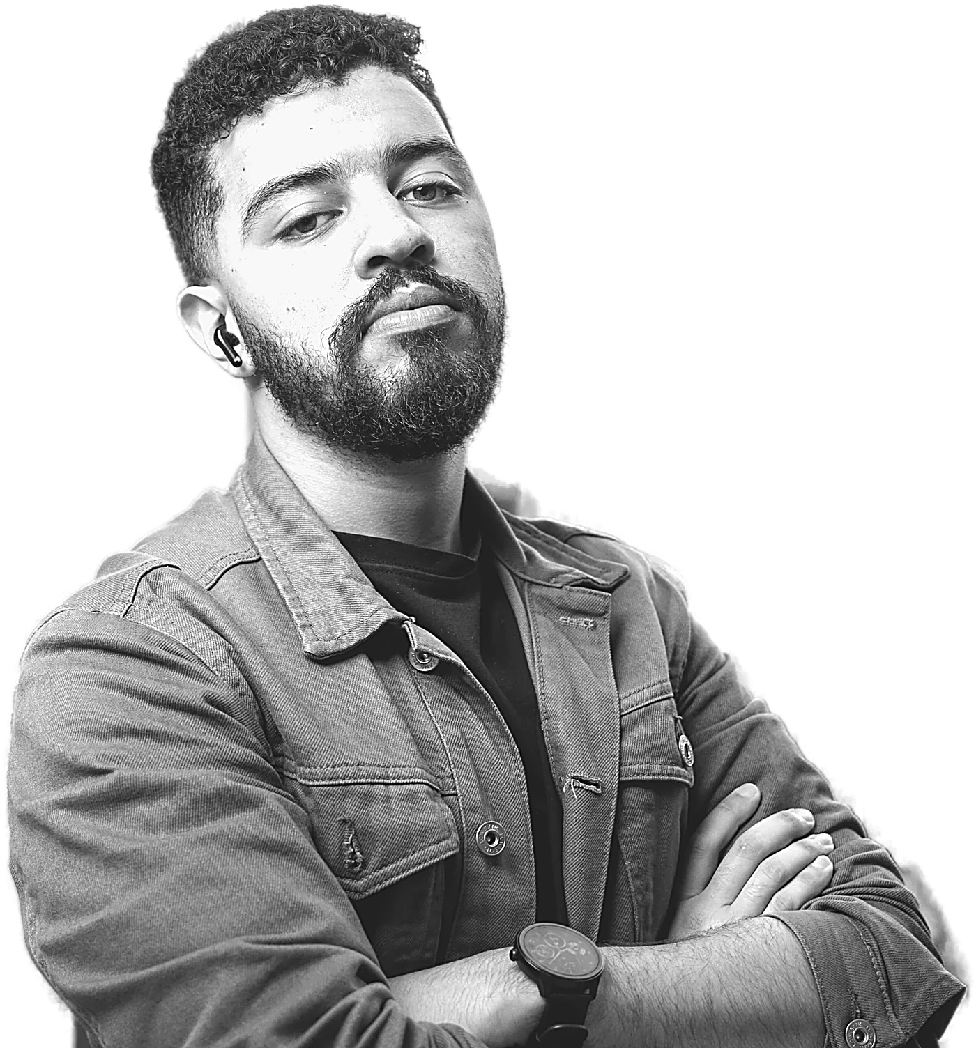 Portrait of the engineer behind OMI Solutions, arms crossed